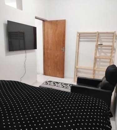 Apartamento 1 no Tremembé quarto cozinha banheiro