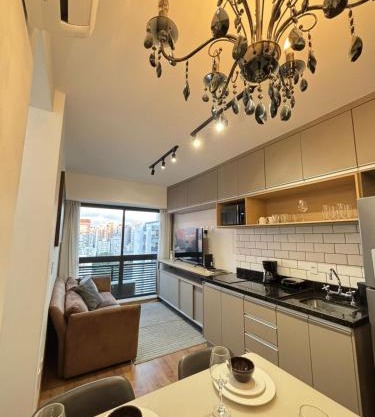 Apartamento 2 quartos em frente ao Allianz com 1 vaga e piscina no rooftop