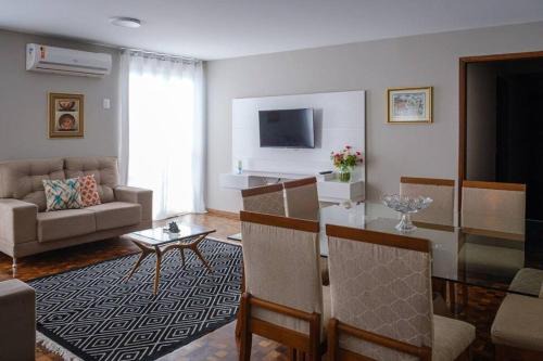 Apartamento 3 Quartos Central com Ar SQ41