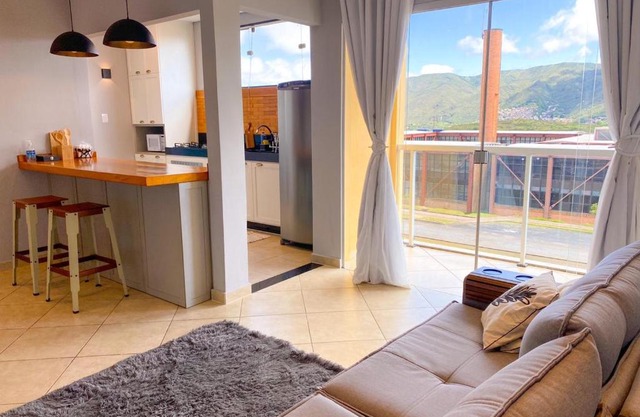Apartamento ao lado da UFOP com garagem