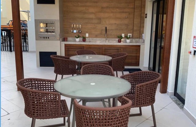 Apartamento Completo em Bairro Charmoso Perto da Praia e Restaurantes