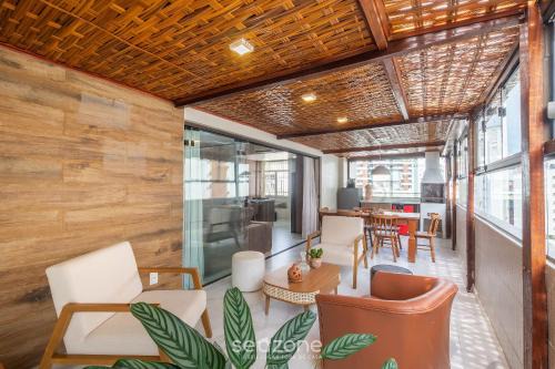 Apartamento c/Varanda e Churrasq. CEC0801