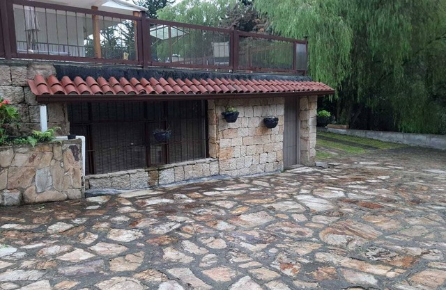 Apartamento Campestre: Estudio, Wifi, Agua Caliente, Calefacción, Cerca de Todo