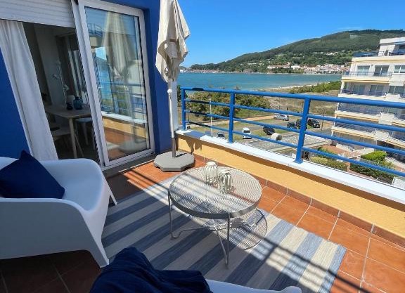 Apartamento con vistas al mar B5 Urb Puerto Azul
