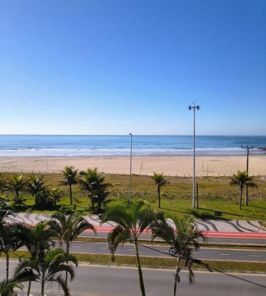 apartamento de frente para o mar