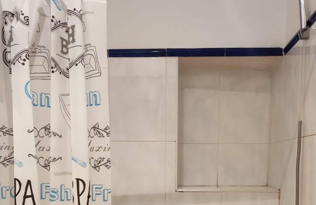Apartamento de Tres Habitaciones al Lado del Museo Dalí y la Rambla de Figueres