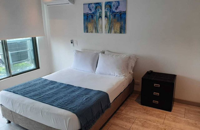 apartamento Deluxe de 1 Habitacion en piso 7, central y cerca de todo.