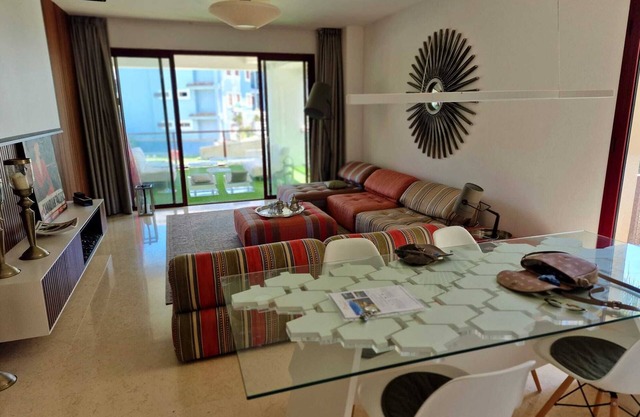 Apartamento Diseño Primera Línea en La Marina Sotogrande