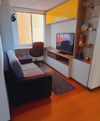 Apartamento en Colina cerca al Centro Comercial