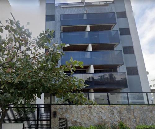 Apartamento Enseada 3 quartos, 8 pessoas