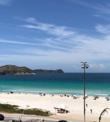 APARTAMENTO FRENTE A PRAÇA DAS AGUAS (PRAIA DO FORTE)