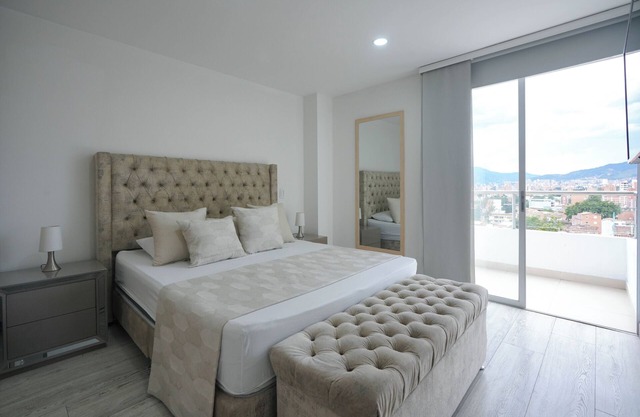 Apartamento hermoso y central en Medellín laureles estadio cerca a la 70