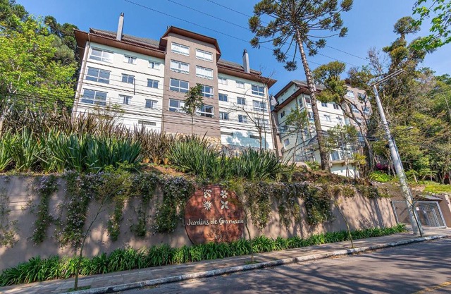 Apartamento Jardim da Serra IMPECÁVEL em Gramado