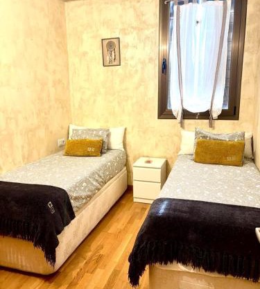 APARTAMENTO L AÜT