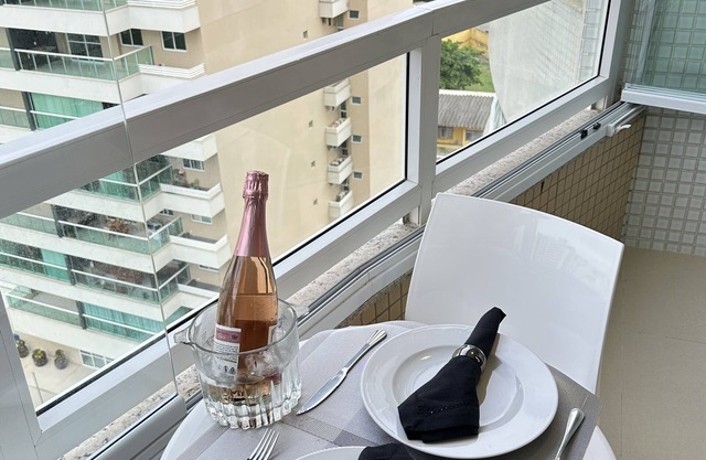 Apartamento Lindo e Luxuoso em Salvador. 50m da Praia e Perto de Tudo 23m2