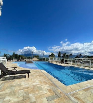 Apartamento na avenida da praia e churrasqueira privativa