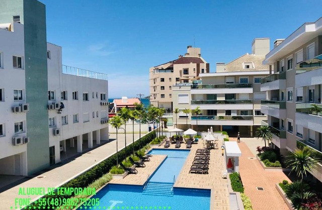 Apartamento na Praia Ingleses de Frente com vista parcial do mar