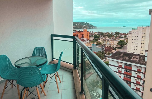 Apartamento no Guarujá com vista para o mar
