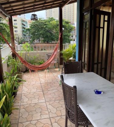 Apartamento no Rio Vermelho - 2 quartos - 10 minutos com pe pra praia
