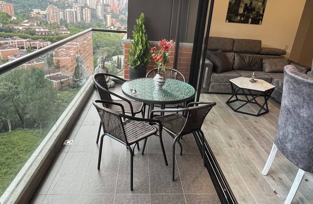 Apartamento Nuevo en el Poblado
