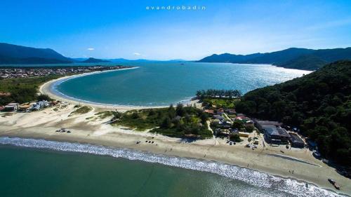 Apartamento Ponta do Papagaio - Cobertura - 300 mts do mar
