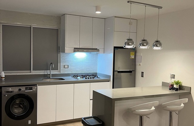 Apartamento Remodelado/ Ubicación Estratégica