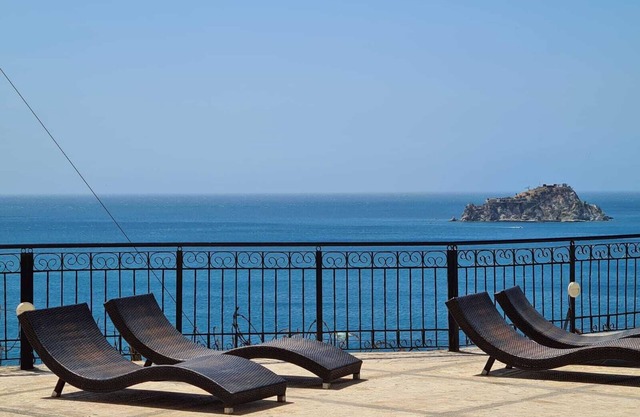 Apartamento Sereno con Vista al Mar