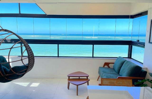 Apartamento sofisticado ao som do mar de Itapoã