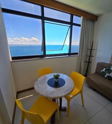 Apartamento tipo estúdio com vista para o mar