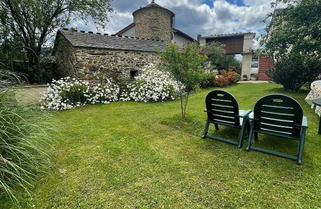 Apartamento turístico con precioso jardín - Los Gayoles Rural