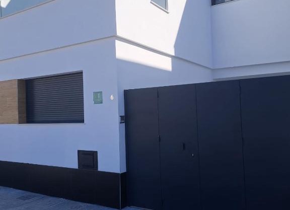 APARTAMENTO TURISTICO EN LEBRIJA
