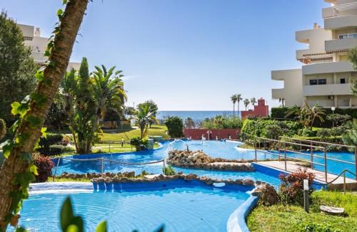 Apartamentos HOLIDAYS BENALBEACH