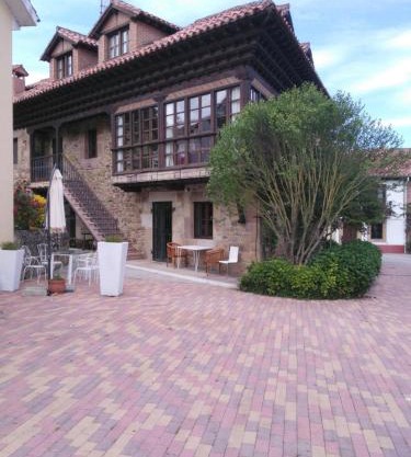 Apartamentos La Casona