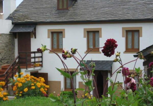 Apartamentos Rurales Romallande
