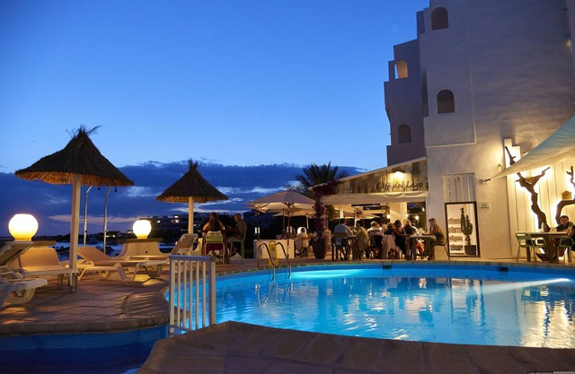 Apartamentos Sabina Playa