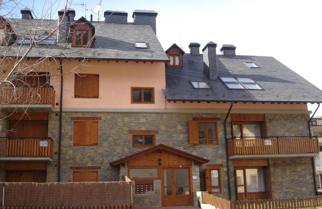 Apartamentos wifi Baqueira & Aigüestortes con jardín privado