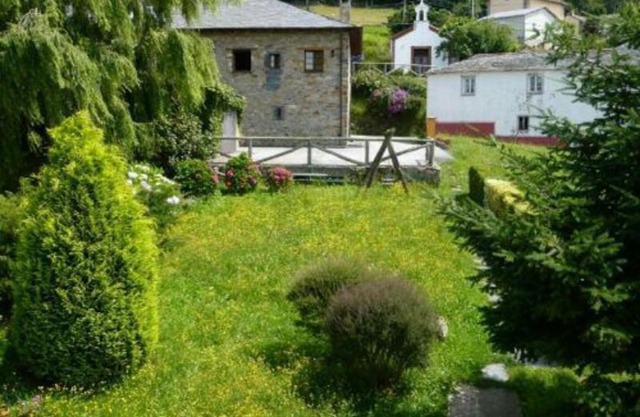 Apartamentos y Casa La Paredana, agroturismo
