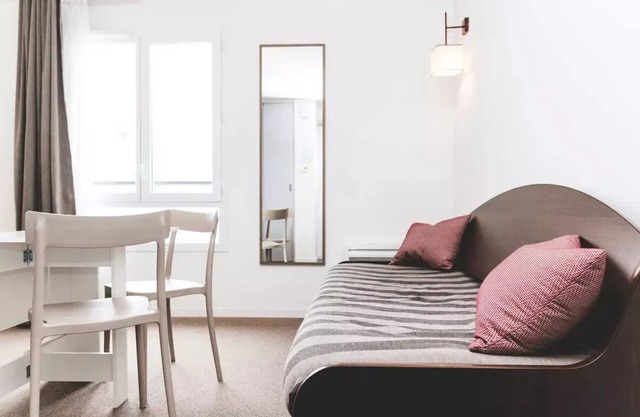 Aparthotel Quimper - 2 Room Apartment 4 People