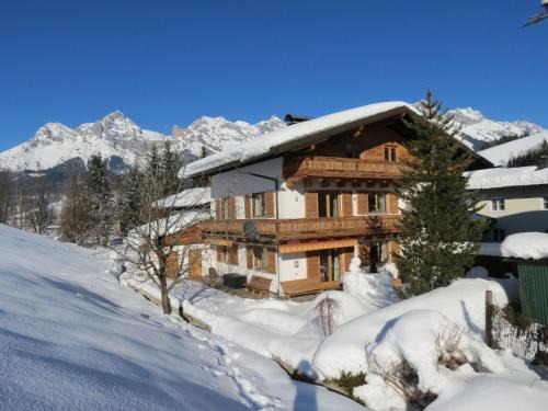 Apartment directly in the Hochkoenig ski area