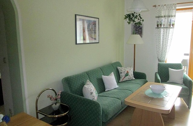 Apartment no. 2, 1-2 persons, 39 sqm, shower/WC, balcony, TV, 1 bedroom, non-smoking