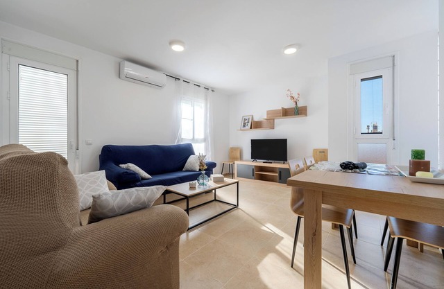 Apartment 'Els Pilanets' with Wi-Fi and Air Conditioning