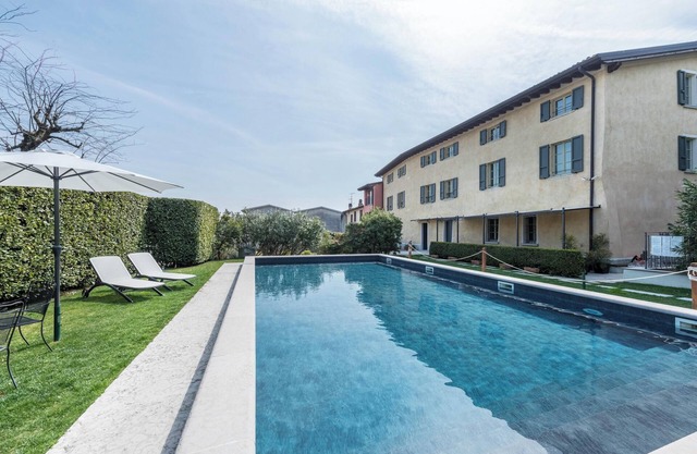 Apartment 'Antica Torre Petrarca' with Mountain View, Wi-Fi and Air Conditioning