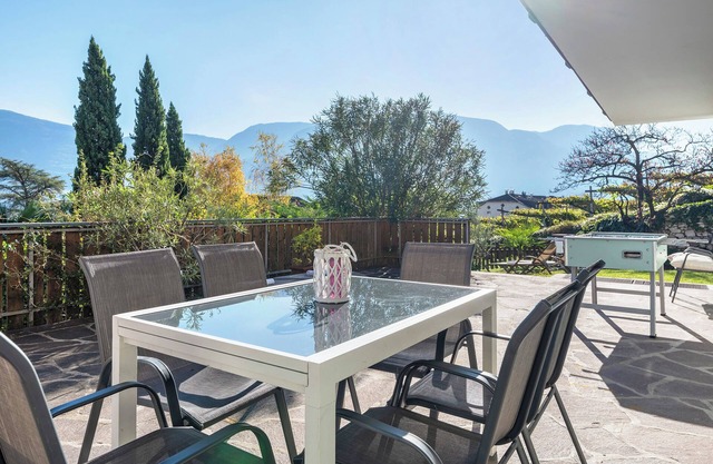 Apartment 'Viertelgraun' with Mountain View, Shared Terrace and Wi-Fi