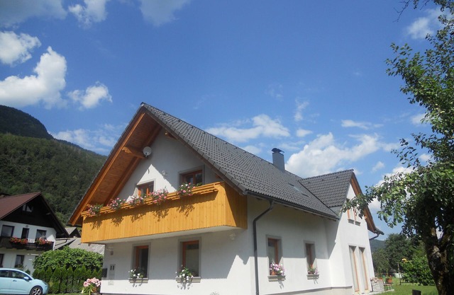 APARTMA BREMEC MOMO