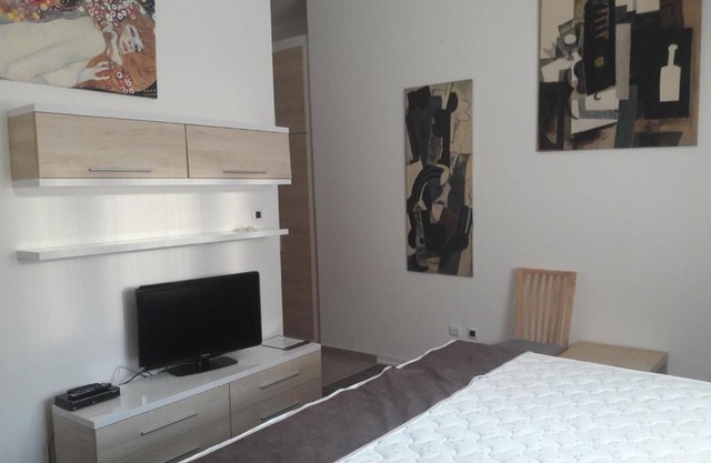 Apartman 34, Hotel Zoned