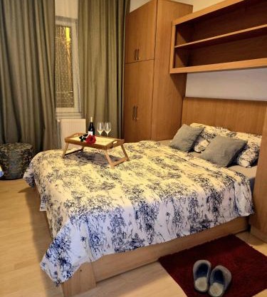 Apartman 77