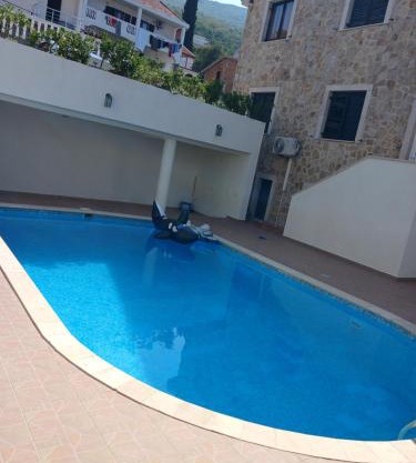 Apartman green home (pool)