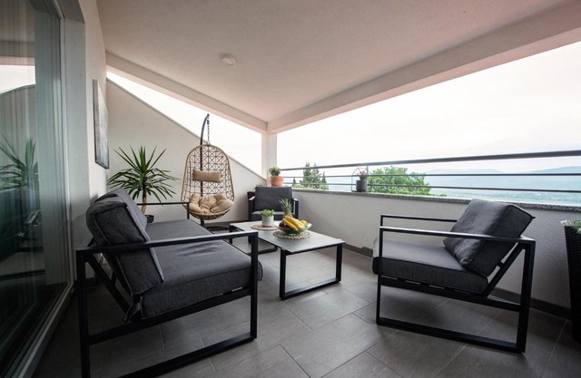 Apartman I & J