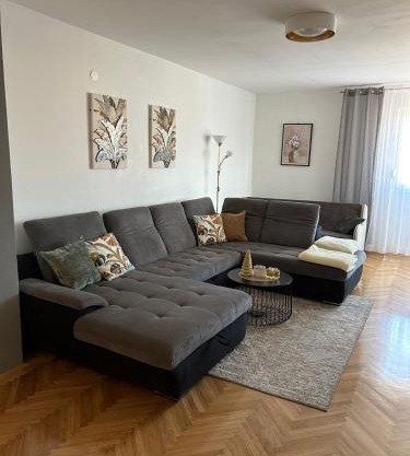 Apartman Mirna