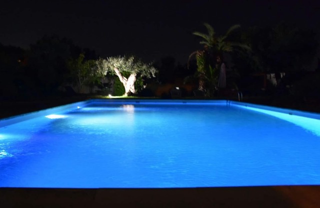 Apartmant placed in the green with swimming-pool